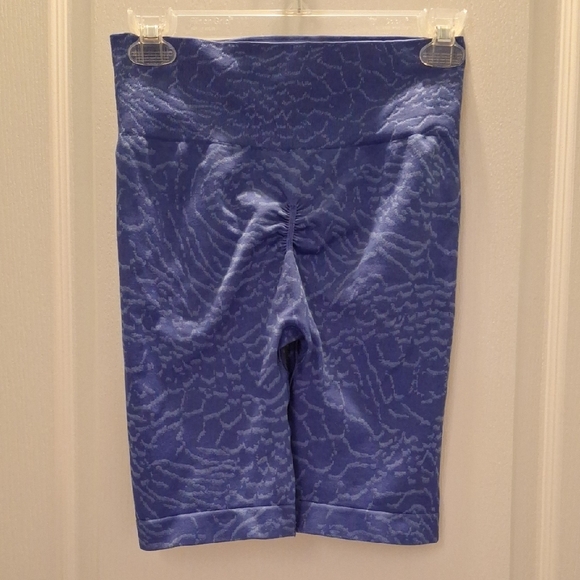 Gymshark Blue Patterned Set - Picture 5 of 8